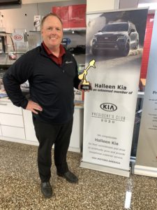 TradePending Customer Awards Wobblies Halleen Kia